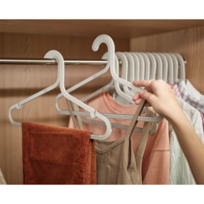 Orderly Anti Tangle Clothes Hangers, 20 Pack