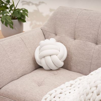 Hugget Weighted Knot Pillow, Medium 1 Lb