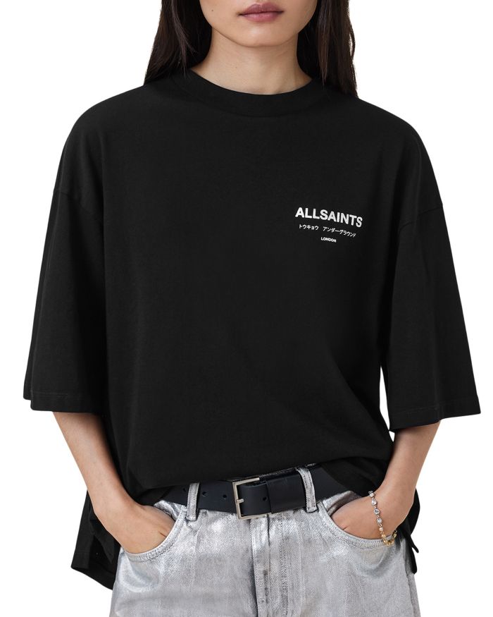 Under Amelie Tee