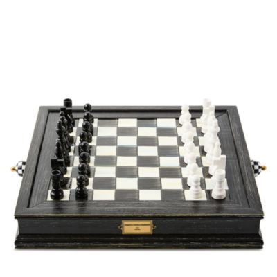 Courtly Check Chess Set