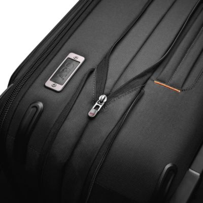 ZDX Essential Global Spinner Carry On Bag