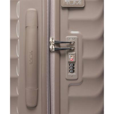 19 Degree Extended Trip Expandable 4-Wheel Packing Case