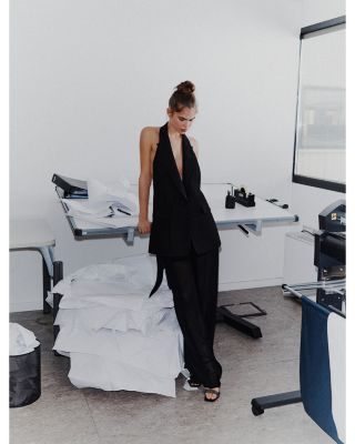 Body Black Sleeveless Blazer