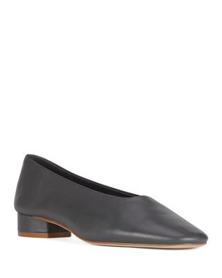 Women's Trustee Round Toe Flats