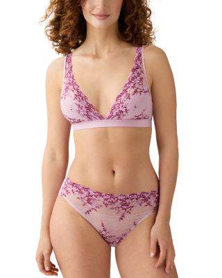 Embrace Lace™ Convertible Plunge Soft Cup Wireless Bra