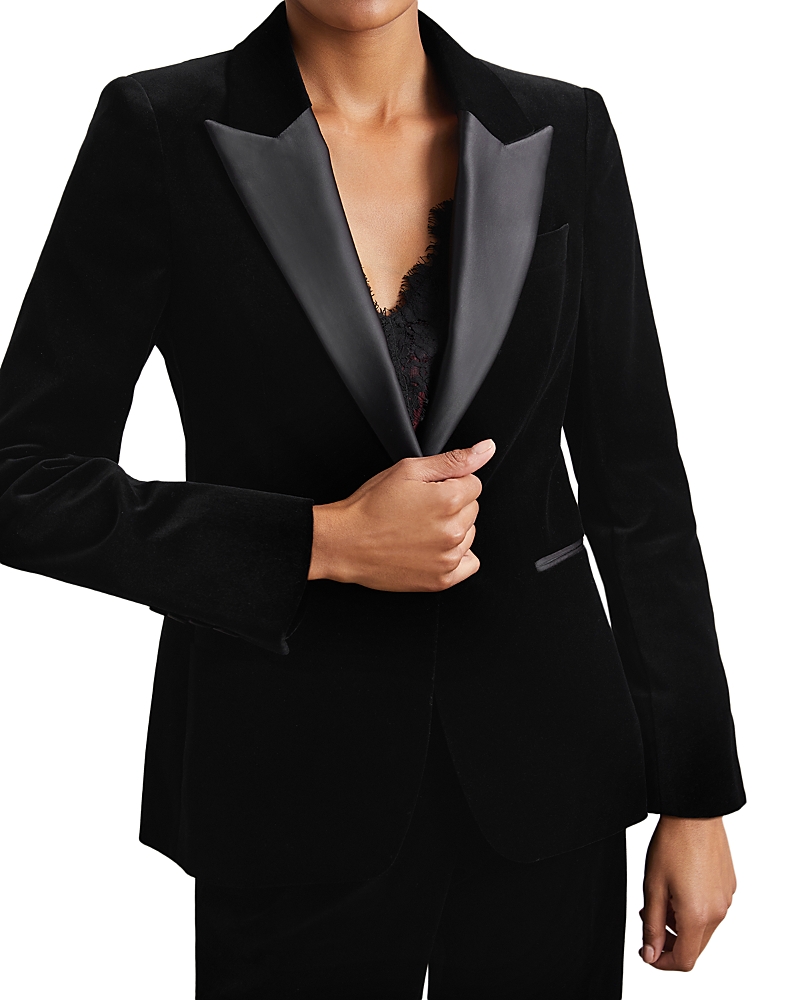 Reiss Petites Myrtle Single Breasted Velvet Jacket In Black