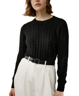 Classic Cable Knit Sweater with Ribbed Edges