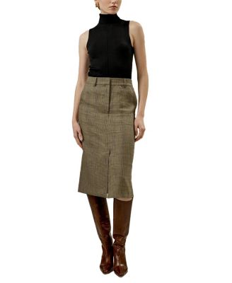 Silk Knitted Turtleneck Sleeveless Top