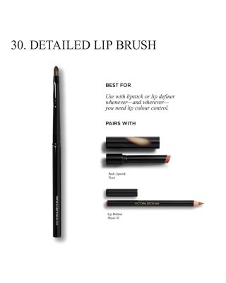 30 Detailed Lip Brush