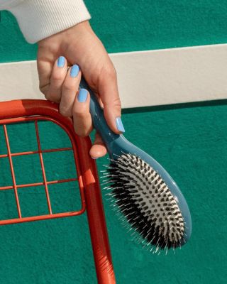 N.02 The Large Essential Care & Detangling Hair Brush - Ink Blue