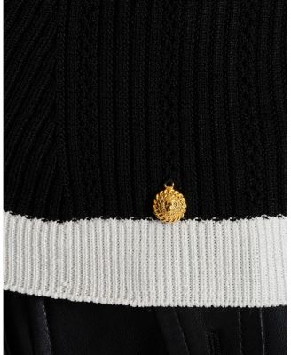  Short-Sleeved Knit Top