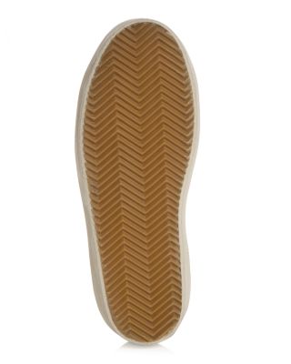 Unisex Hi Star Sneakers