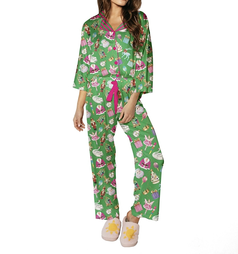 Sunshine Society Holiday Bauble Silky 3/4 Sleeve Pants Set In Green