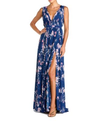  Pleated Chiffon Sleeveless V-Neck Gown