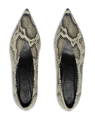 Women's Clara Pointed Pumps