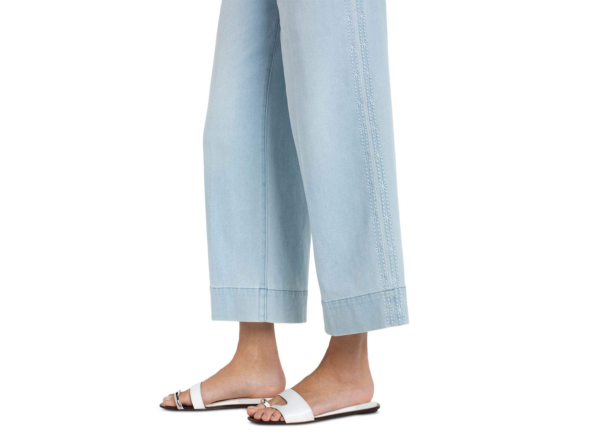 Stride Crop Wide Leg Jeans in — Image 4