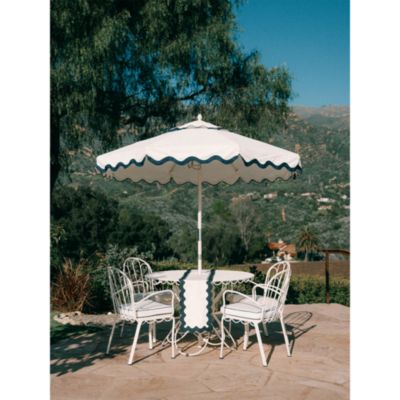 The Al Fresco Dining Table