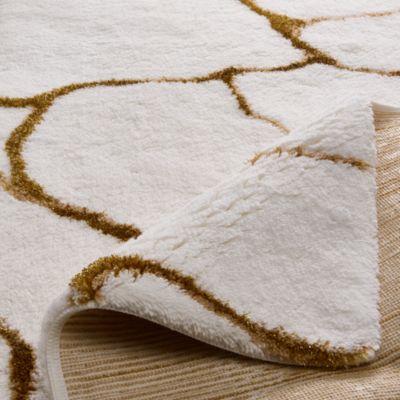 Kenzu Bath Rug, 23" x 39" - Exclusive