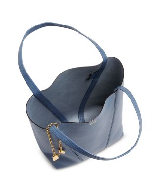 Medium Spin Tote in Leather
