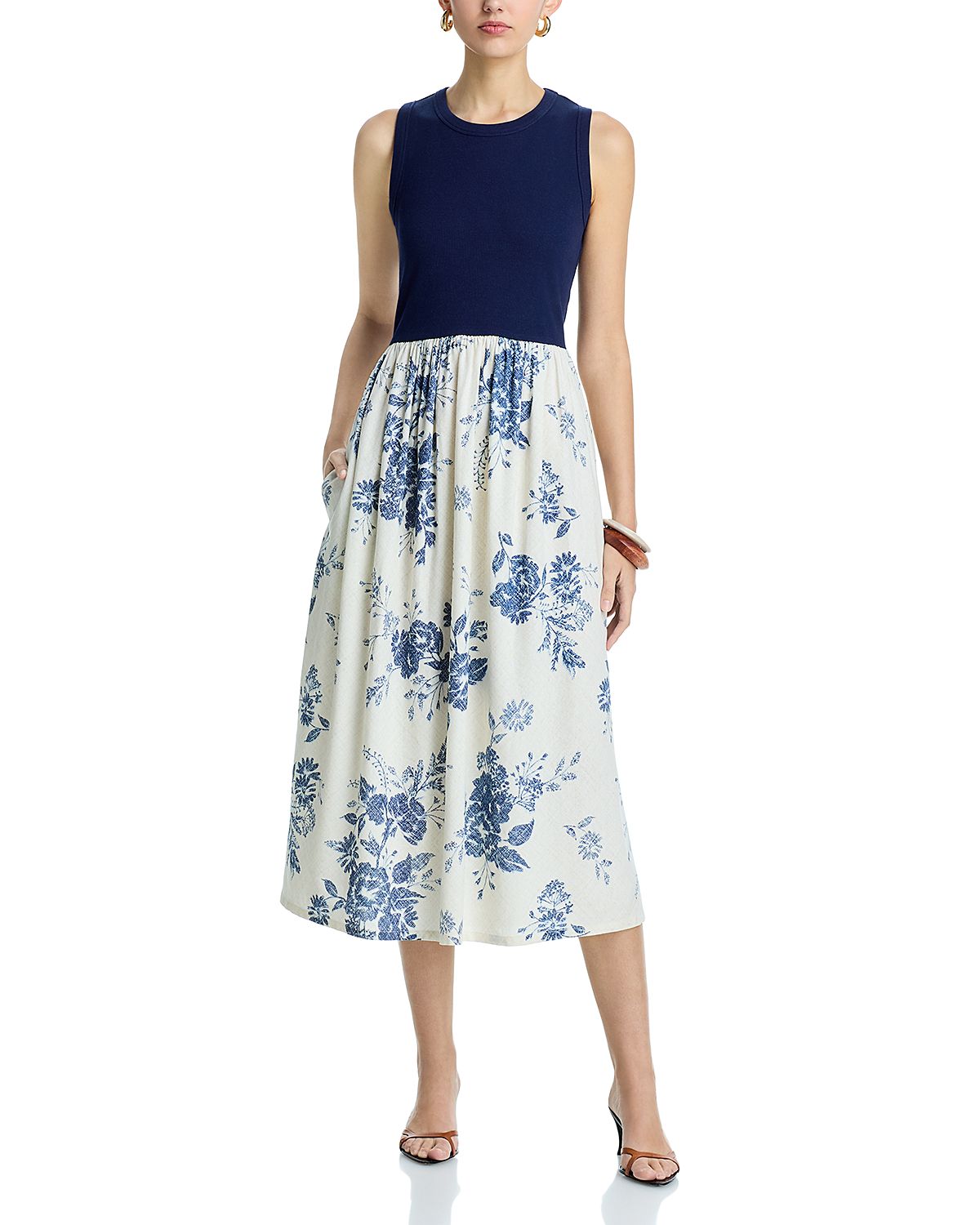 Single Thread Round Neck Sleeveless Dress