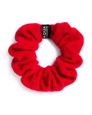 Gift with any with any full-price cashmere purchase from AQUA!