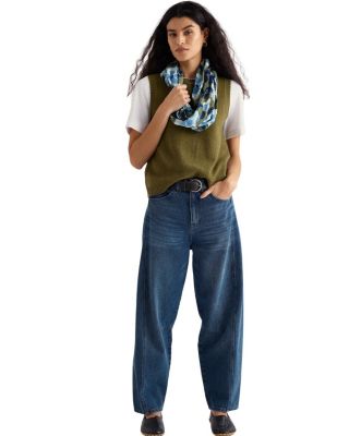  East View Knitted Crew Neck Vest