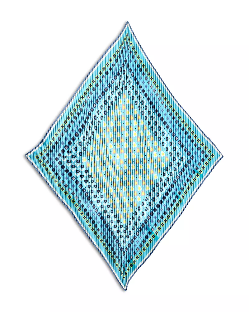 Echo Clover Pleated Diamond Scarf