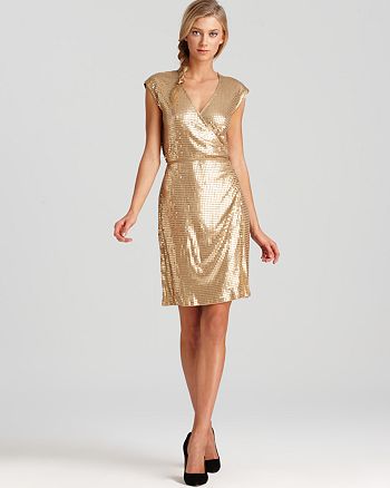 Actualizar 49+ imagen michael kors gold sequin wrap dress