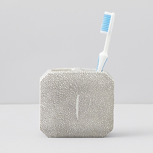 Kassatex Shagreen Toothbrush Holder In Porcelain