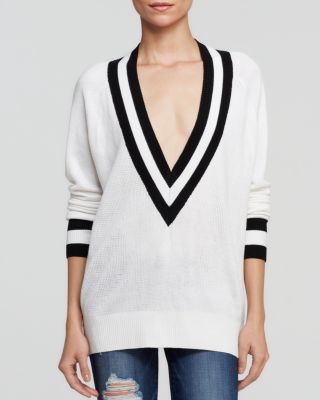 Uniq - Deep V Sweater