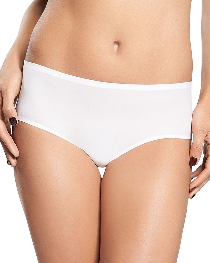 Shop Chantelle Soft Stretch One-size Seamless Hipster In Ivory