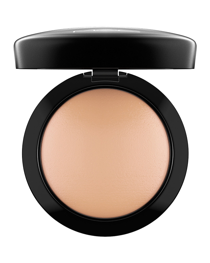 MAC Mineralize Skinfinish Natural