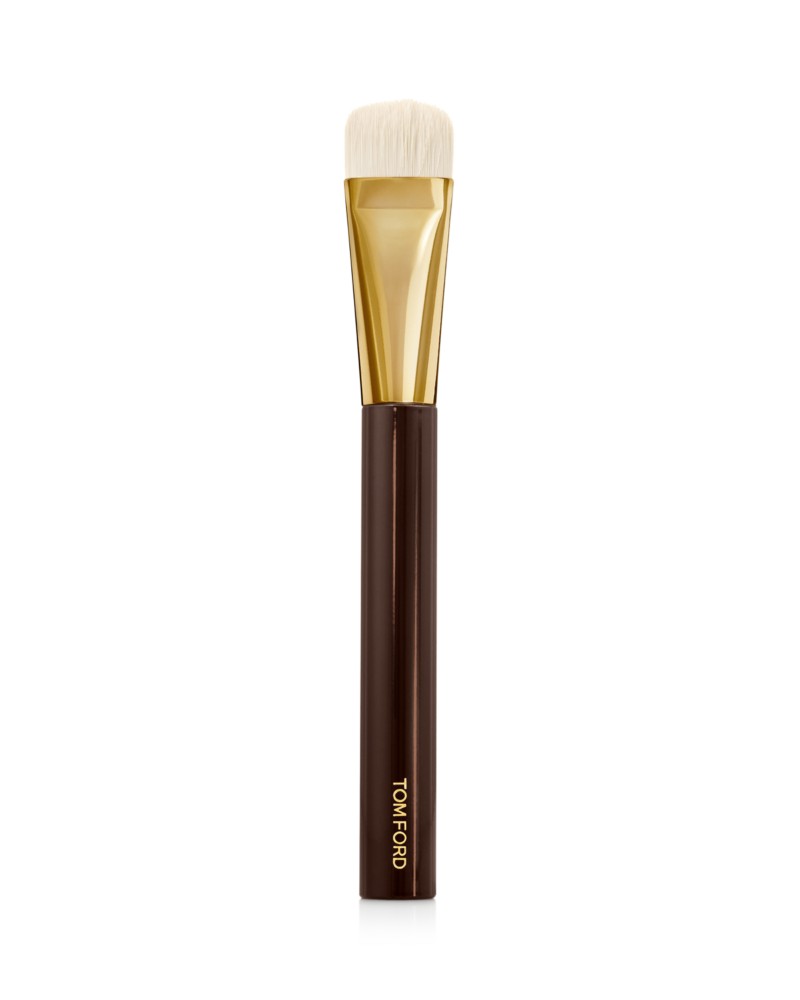 Tom Ford Shade & Illuminate Brush 04