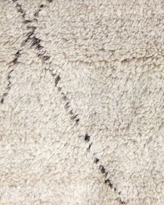 Amira S1121 Area Rug, 5'  x 8' 