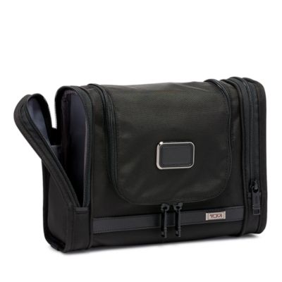 Alpha 3 Hanging Toiletry Kit