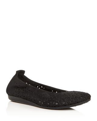 Lilly Perforated Ballet Flats 