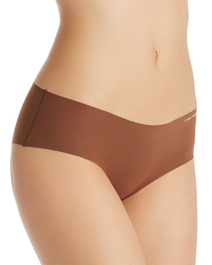 Calvin Klein Invisibles Hipster In Cinnamon