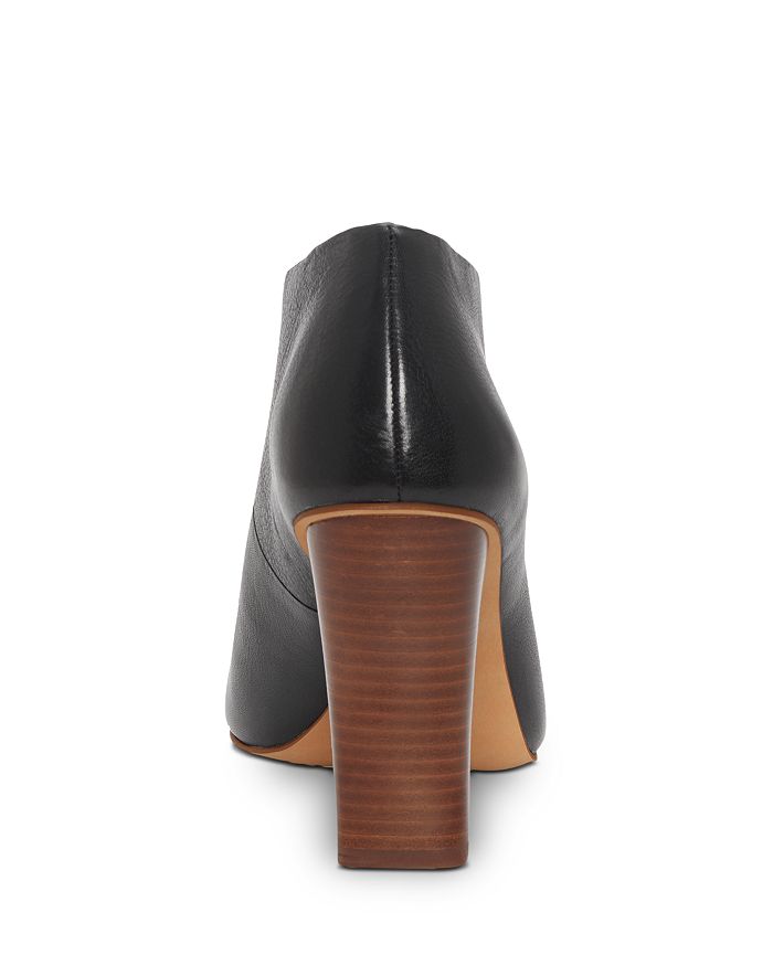 quanesha block heel bootie