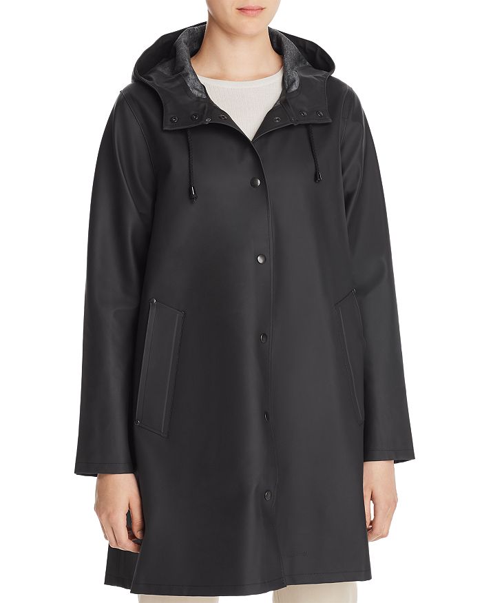 Stutterheim Mosebacke Rubberized Hooded Raincoat In Black | ModeSens