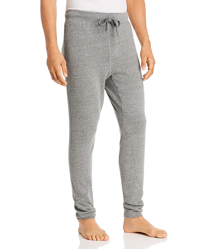 Alo Yoga The Triumph Slim Fit Sweatpants In Gray