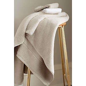 Riley Home Plush Bath Towel In Sand