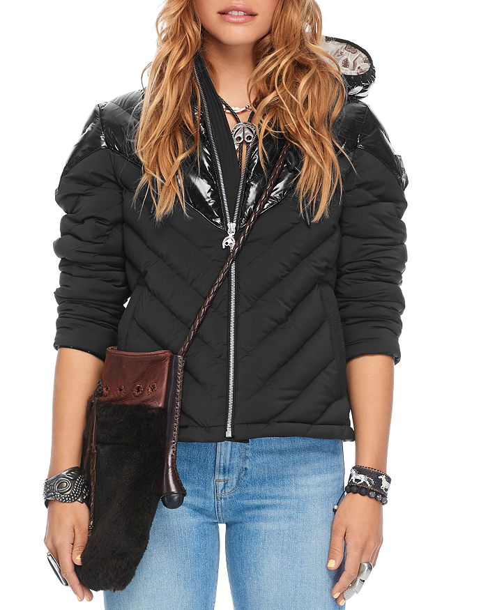 Moose Knuckles Exhibition Puffer Jacket In Black