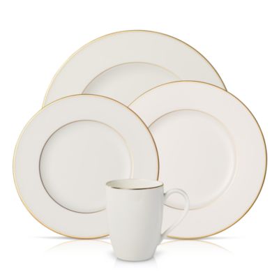 Anmut Gold Dinnerware Collection