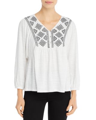 daniel rainn crochet top