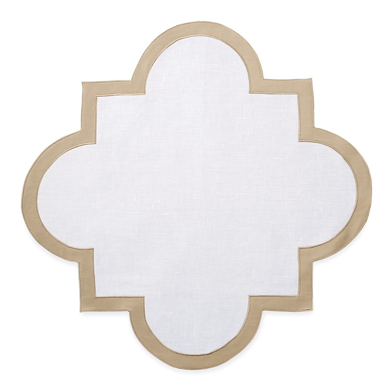 Matouk Mirasol Placemat 18 X 18, Set Of 4 In Champagne