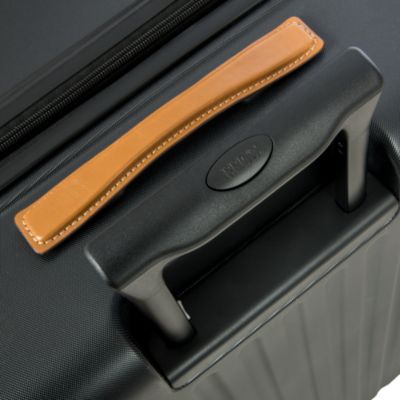 Capri 2.0 30" Expandable Spinner Suitcase