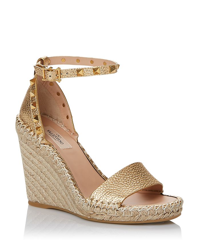 Valentino Garavani Rockstud Double 105 Leather Espadrille Wedges In Brown