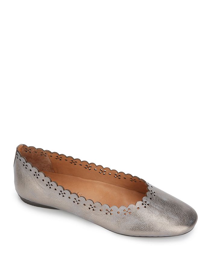 Gentle Souls By Kenneth Cole Women's Eugene Travel Ballet Flats In Pewter  Leather