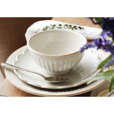 French Perle Scallop 4 Piece Place Setting