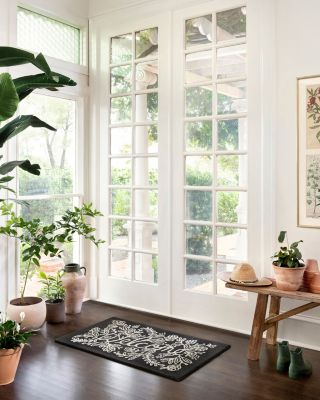 Minnie MIN-03 Area Rug, 2&#39;3&amp;quot; x 3&#39;9&amp;quot;